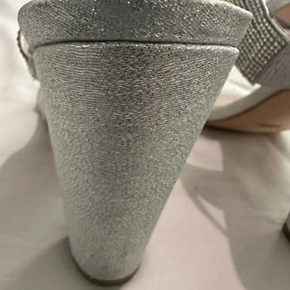 De Blossom Collection Silver Heel. Worn Once. Like New. - Picture 5 of 11